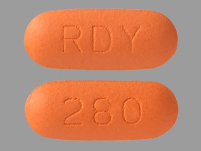 1 г 500 мг. Левофлоксацин цвет оранжевый таблетки. Оранжевая овальная таблетка нейролептик. Таблетки двояковыпуклые Облонг.